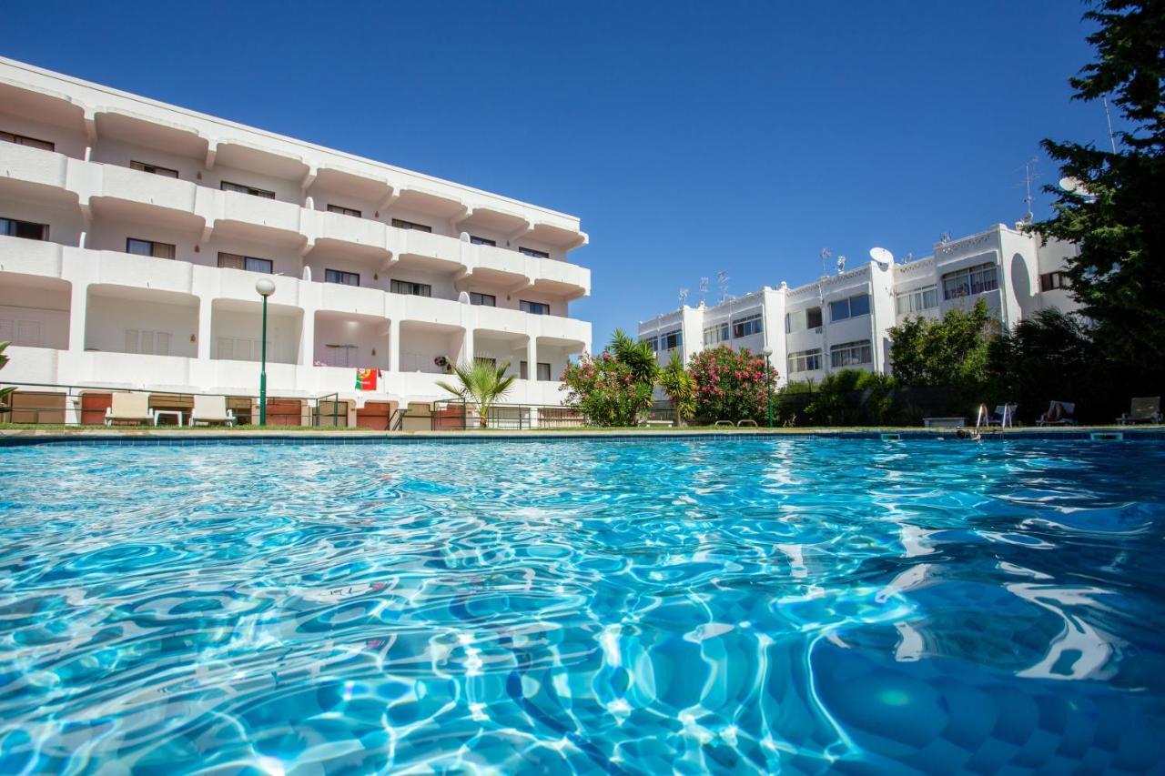 شقة Host Wise - Bright Cozy Flats W Terrace & Pool كوارتيرا المظهر الخارجي الصورة
