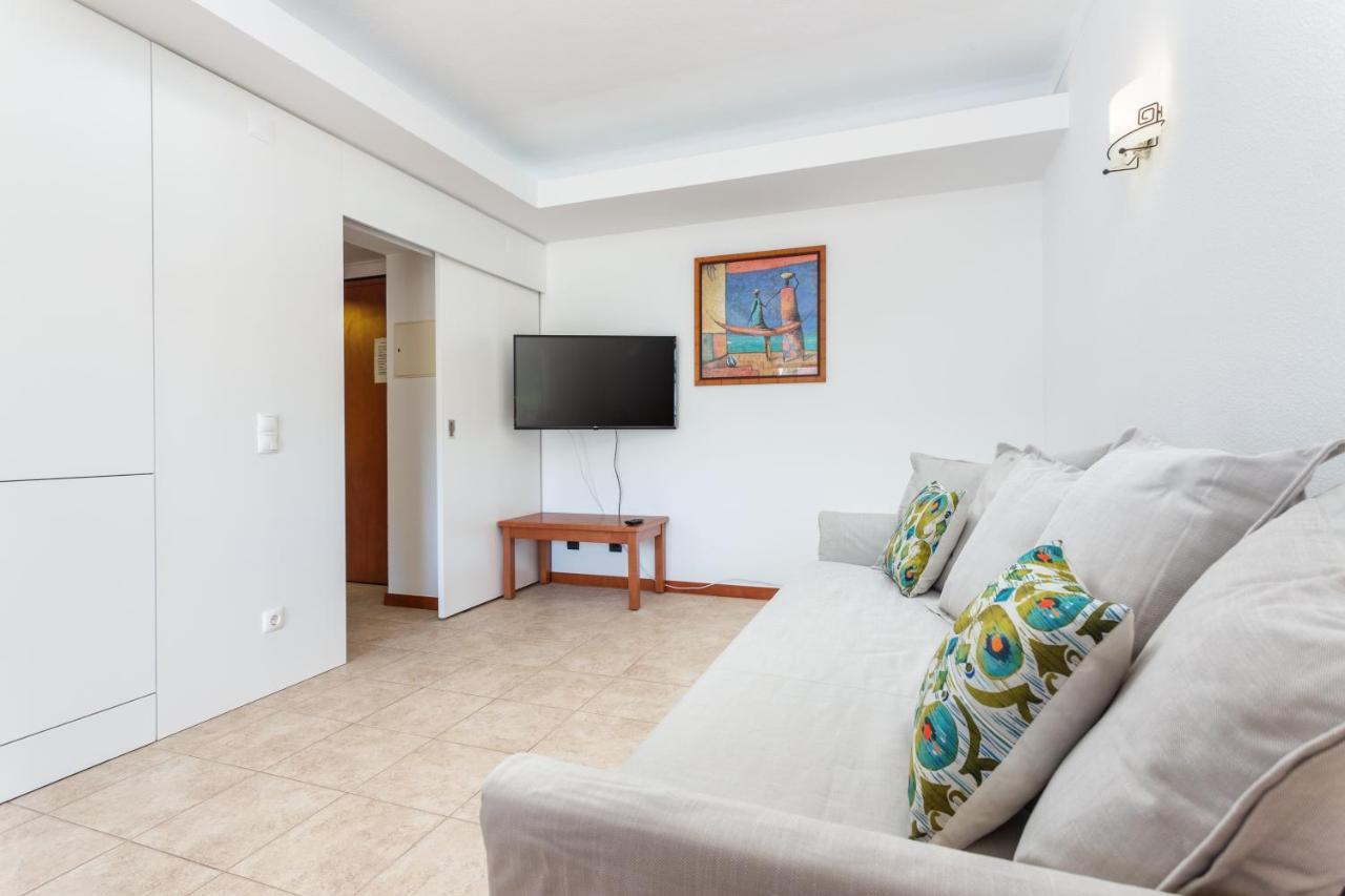 شقة Host Wise - Bright Cozy Flats W Terrace & Pool كوارتيرا المظهر الخارجي الصورة